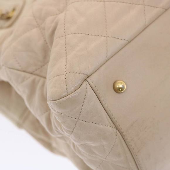 CHANEL Handbag - Picture 16 of 16